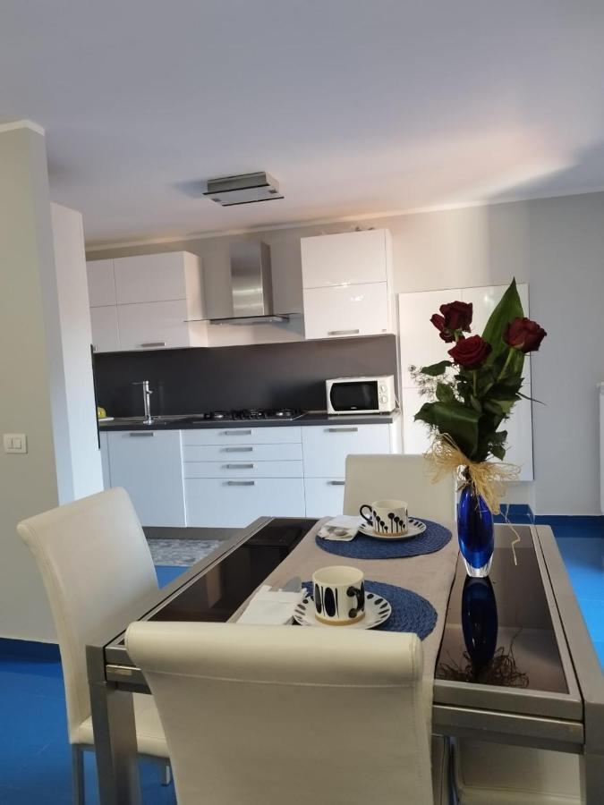 Casa Vacanza "Marinella" Сульмона Екстер'єр фото